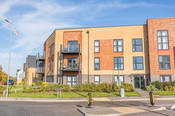 2 Bedroom Flat For Sale In Breeze Meadow, Faversham, Kent, ME13