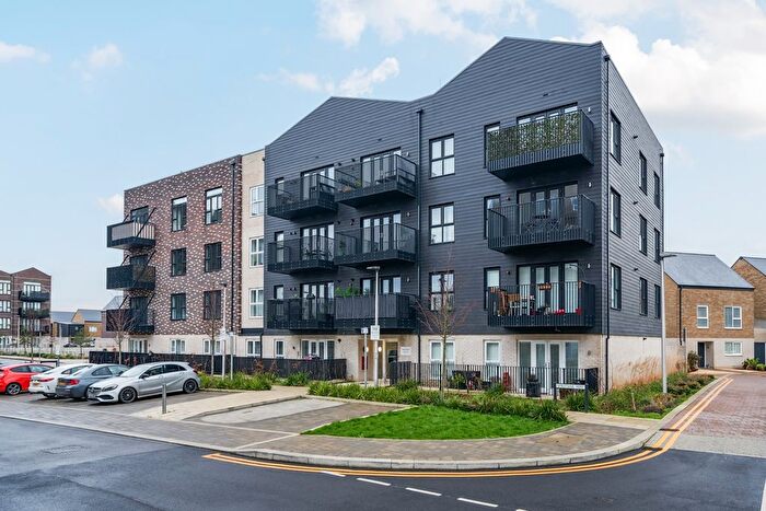 2 Bedroom Flat To Rent In Glenway Road, Rochester, ME1