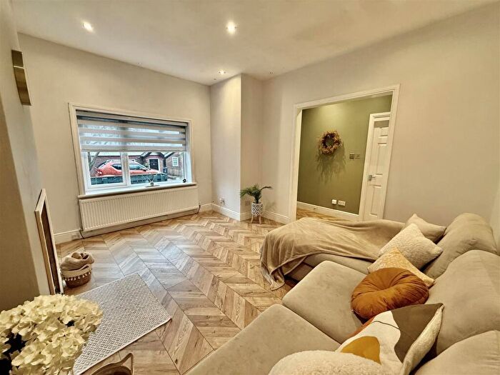 2 Bedroom Detached Bungalow For Sale In Low West Avenue, Rowlands Gill, NE39