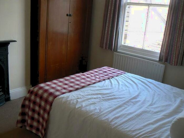 6 Bedroom House To Rent In Wellington Avenue, Bristol, BS6