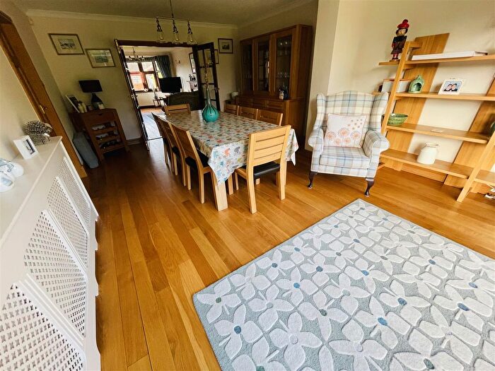 4 Bedroom Detached House For Sale In Stanford Court, Tippett Close, Nuneaton, CV11