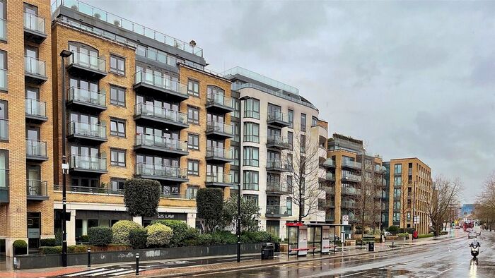 2 Bedroom Flat To Rent In Kew Bridge Road, Brentford, London, TW8