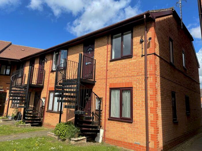1 Bedroom Apartment To Rent In Woodford Court, Gloucester, GL4