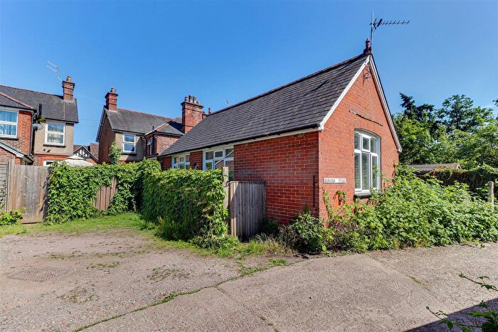 1 Bedroom Detached House To Rent In Knowle Lane, Cranleigh, GU6
