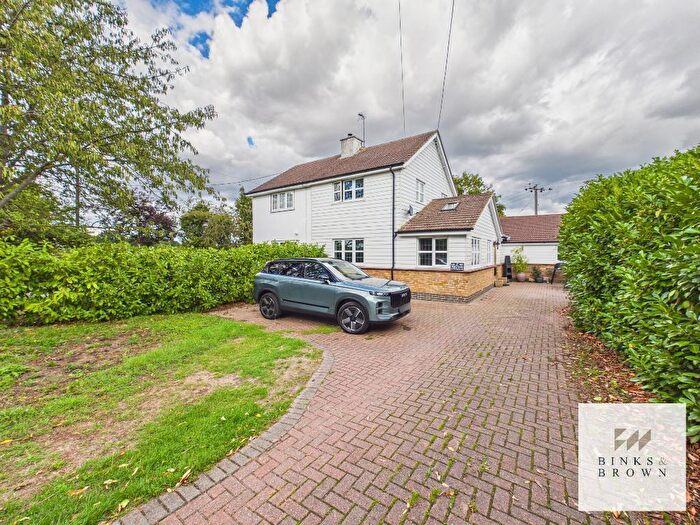3 Bedroom Semi-Detached House For Sale In Saffron Cottages, Horndon On The Hill, Essex, SS17