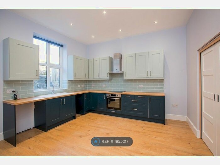 3 Bedroom Semi-Detached House To Rent In Netheroyd Hill Road, Huddersfield, HD2