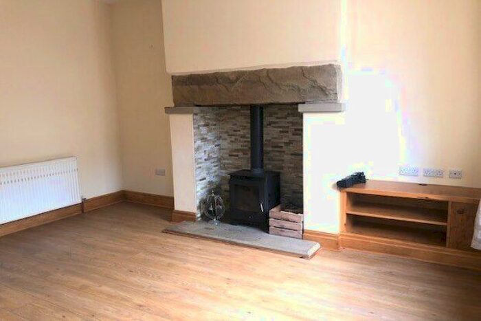 2 Bedroom Property To Rent In Blenheim Street, Colne, BB8
