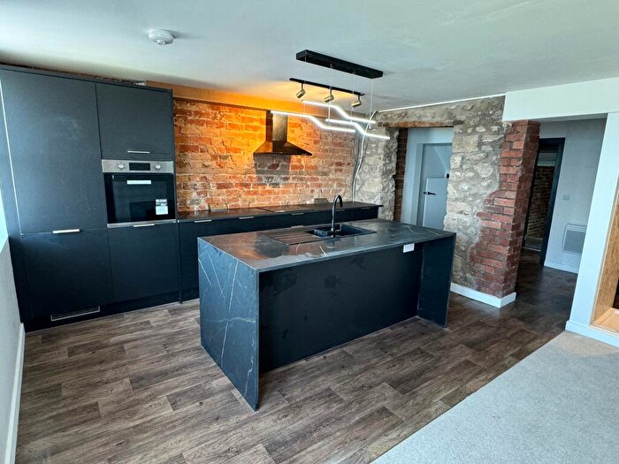 2 Bedroom Apartment To Rent In Back Crescent Street, Morecambe, LA4