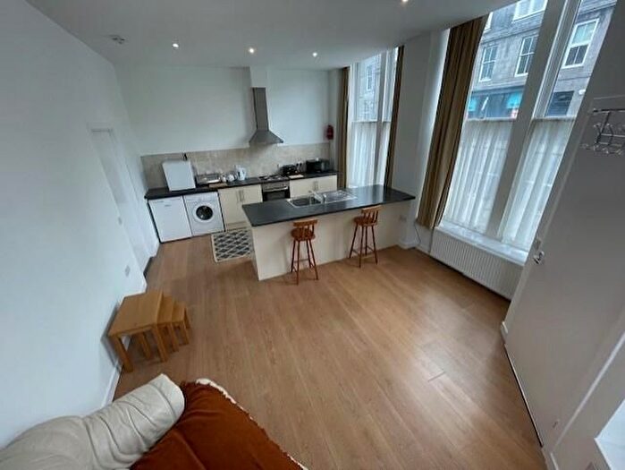 2 Bedroom Flat To Rent In King Street, Aberdeen, AB24