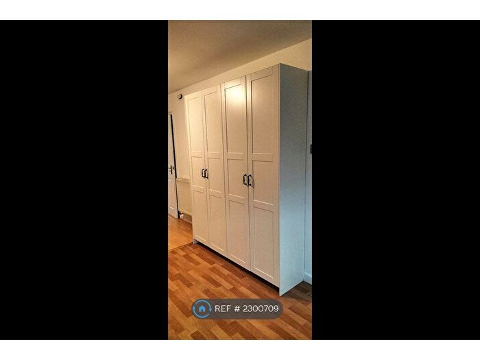 3 Bedroom Terraced House To Rent In Woolwich, Woolwich, SE18