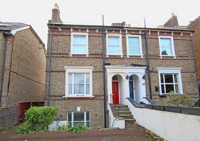 1 Bedroom Flat To Rent In Amyand Park Road, St Margarets, Twickenham, TW1