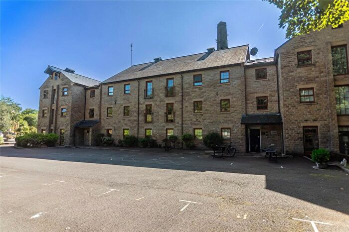2 Bedroom Apartment For Sale In Paperhouse Close, Norden, Rochdale, OL11
