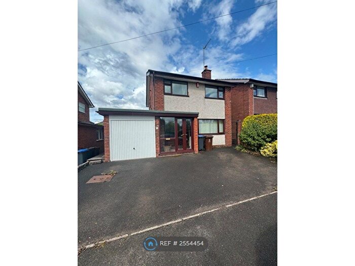 3 Bedroom Detached House To Rent In Oakamoor Road, Cheadle, Stoke-On-Trent, ST10