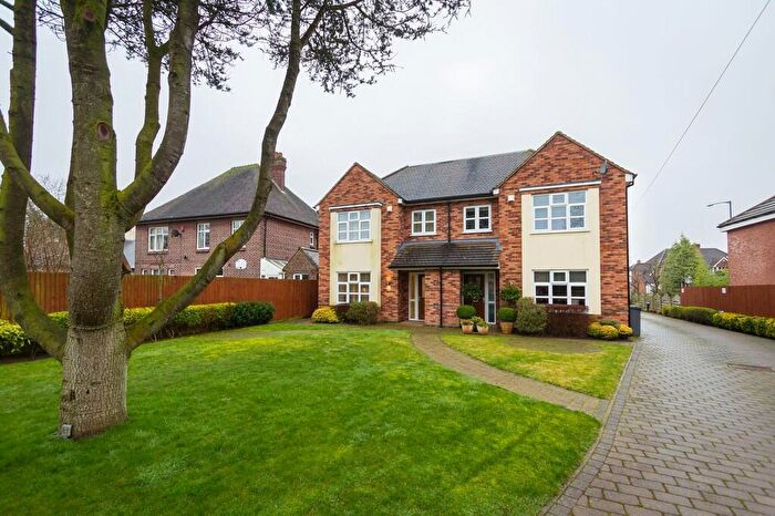 2 Bedroom Semi-Detached House To Rent In Warwick Road, Solihull, B91