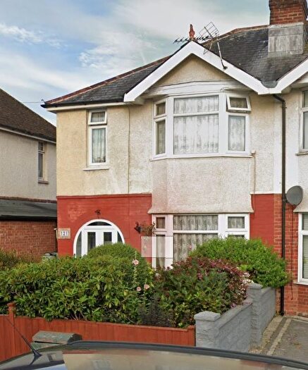 3 Bedroom Terraced House To Rent In Rownhams Road, Southampton, SO16