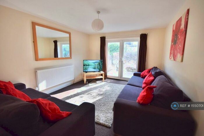 8 Bedroom Terraced House To Rent In Coburn Street, Cardiff, CF24