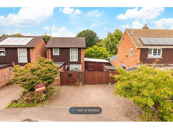 4 Bedroom Detached House To Rent In Kitsmead, Crawley, RH10