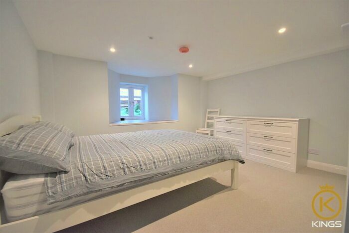 5 Bedroom End Of Terrace House To Rent In Denzil Road, Guildford, GU2