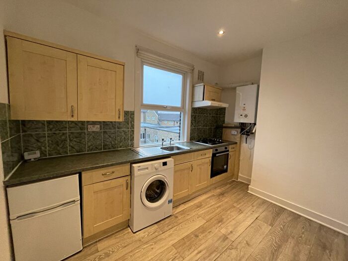 1 Bedroom Flat To Rent In Station Road, London, SE25