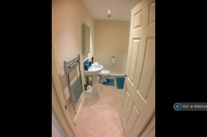 1 Bedroom Flat To Rent In Market Street, Ebbw Vale, NP23