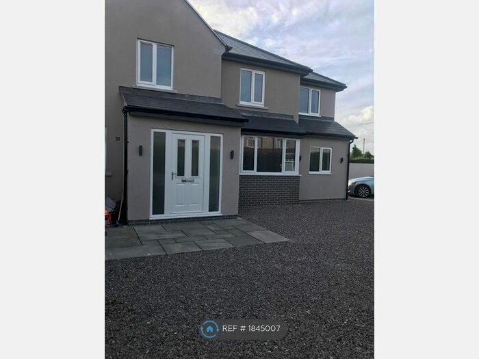 4 Bedroom Semi-Detached House To Rent In Poplar Avenue, Swindon, SN2