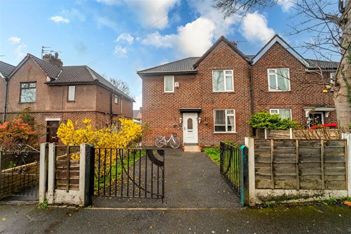 3 Bedroom Semi Detached House For Sale In Green Avenue, Swinton, M27