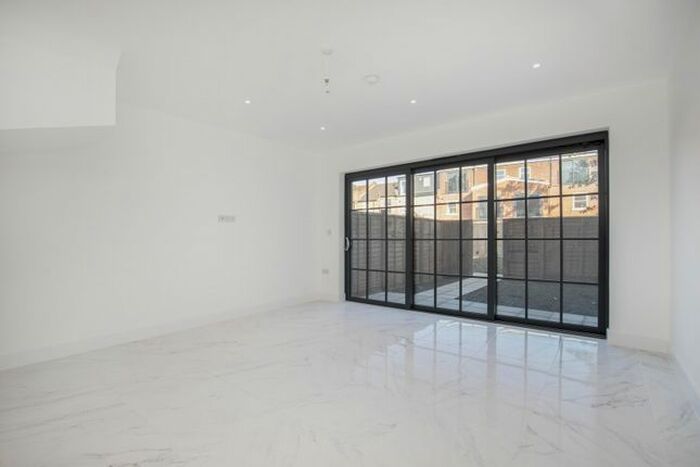 4 Bedroom Terraced House To Rent In Imperial Court, Station Road, Colliers Wood, SW19