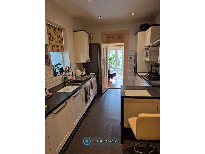 3 Bedroom End Of Terrace House To Rent In Renny Road, Portsmouth, PO8