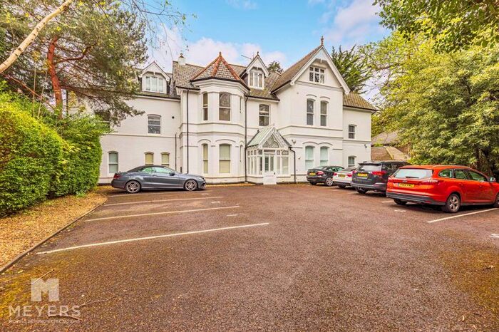 3 Bedroom Flat To Rent In Cavendish Road, Bournemouth, BH1