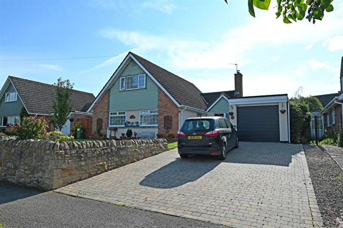 4 Bedroom Detached Bungalow For Sale In St. Johns Park, Aldbrough St. John, Richmond, DL11