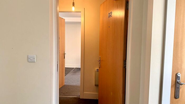 Studio To Rent In Spinners House, Dewsbury, WF13
