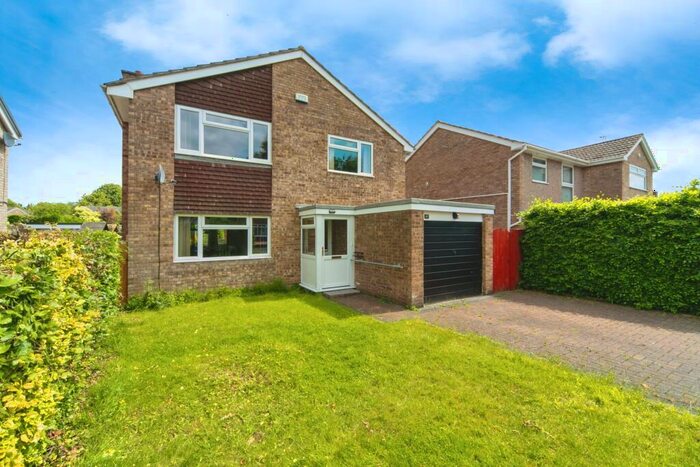 4 Bedroom Detached House For Sale In Howells Avenue, Great Sutton, Ellesmere Port, Cheshire, CH66