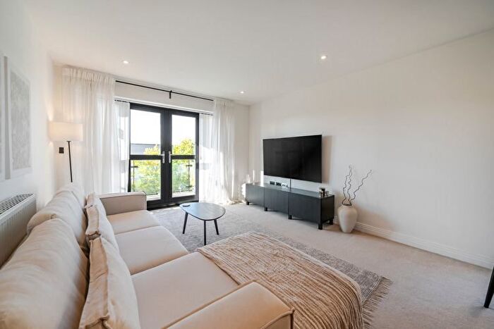2 Bedroom Flat For Sale In Woolworth House, Welwyn Garden City, Hertfordshire, AL7