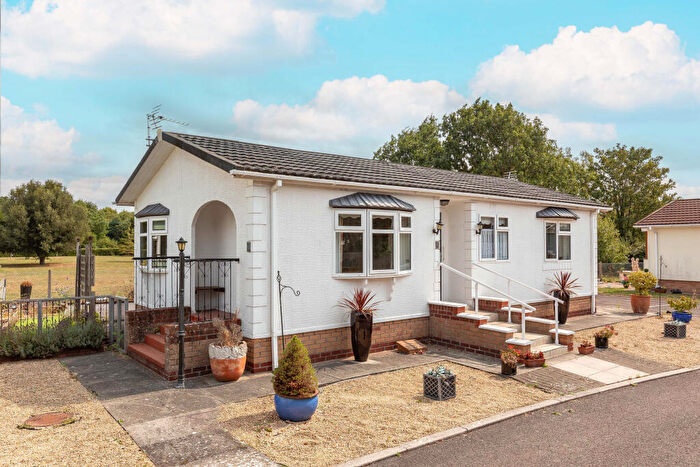 2 Bedroom Park Home For Sale In Salthouse Farm, Shaft Road, Severn Beach, Bristol, BS35