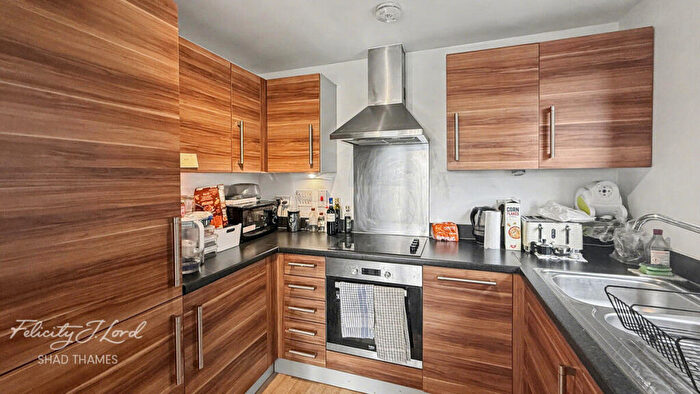 2 Bedroom Flat To Rent In Sandover House, Spa Road, London, SE16