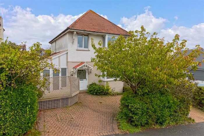 3 Bedroom Detached House For Sale In Channel View Road, Brighton, BN2