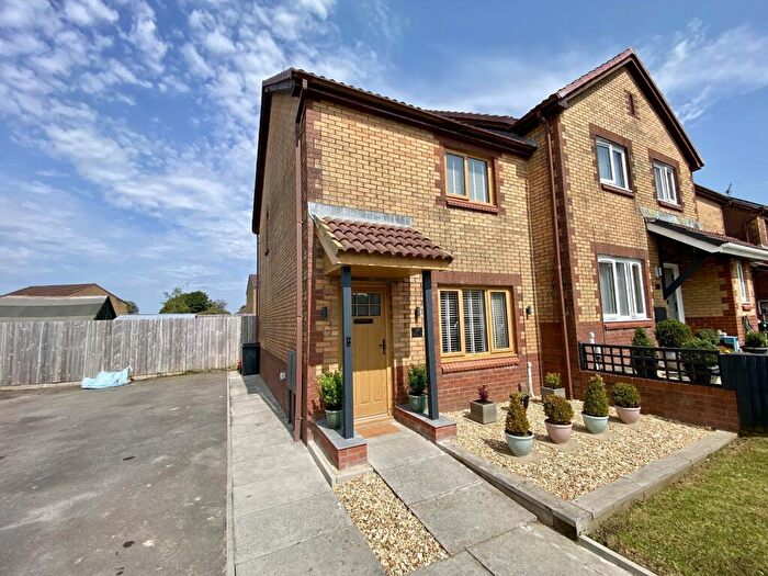 2 Bedroom End Of Terrace House For Sale In Heol Y Cyw, Birchgrove, Swansea, City And County Of Swansea., SA7