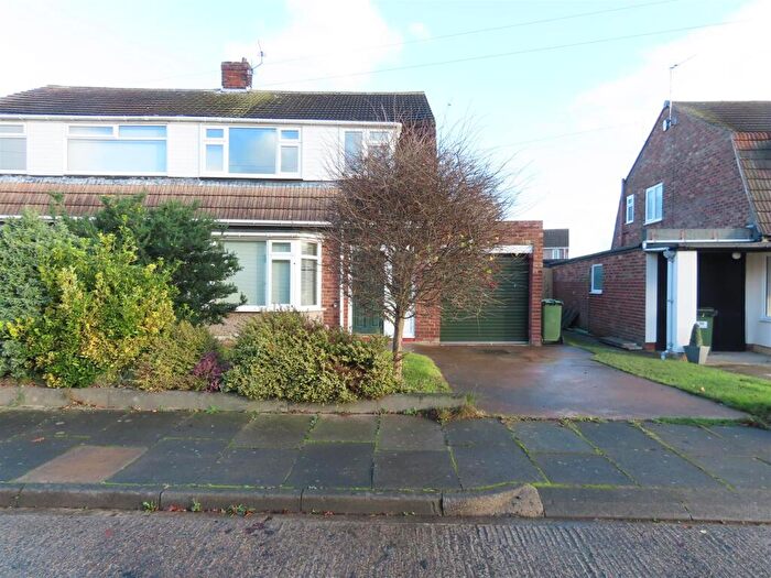 3 Bedroom Semi Detached House For Sale In Monkdale Avenue, Blyth, NE24