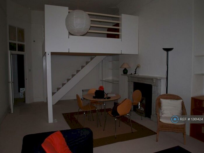 Studio To Rent In Grosvenor Place, Bath, BA1