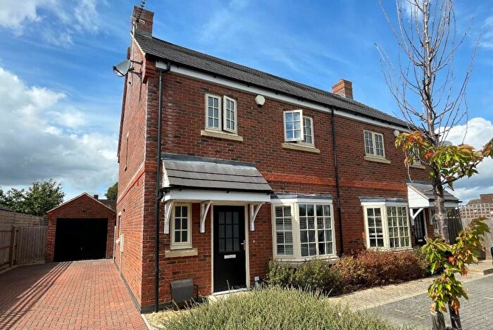 3 Bedroom Semi-Detached House For Sale In Mobbs Close, Olney, MK46