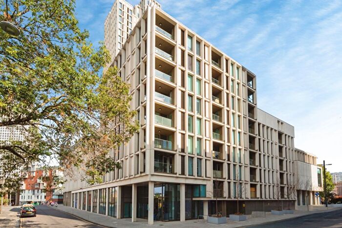 2 Bedroom Flat For Sale In Jupp Road West, London, London, E15