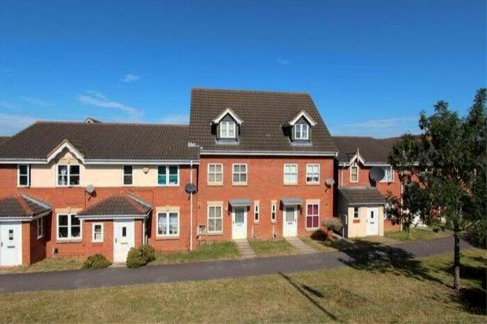 3 Bedroom Town House To Rent In Armstrong Drive, Bedford MK42
