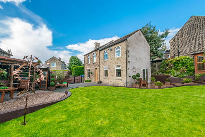 4 Bedroom Detached House For Sale In Gib Lane, Skelmanthorpe, HD8