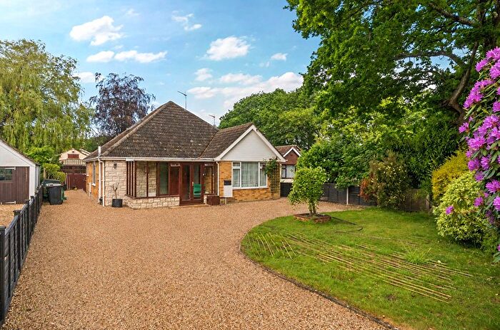 3 Bedroom Detached Bungalow For Sale In Ringwood Road, Bransgore, Christchurch, BH23