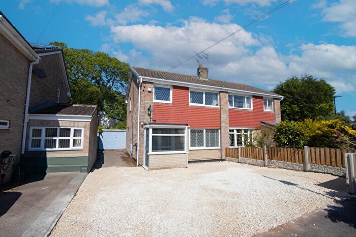 3 Bedroom Semi-Detached House For Sale In Tutbury Gardens, Cantley, Doncaster, DN4