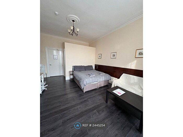 Studio To Rent In Landguard Road, Southampton, SO15