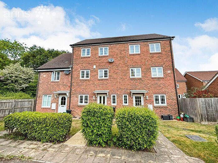 3 Bedroom Terraced House To Rent In Jersey Drive, Winnersh, RG41