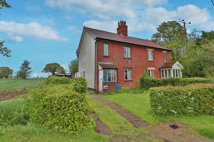 3 Bedroom Semi-Detached House For Sale In Fersfield Road, Bressingham, Diss, IP22