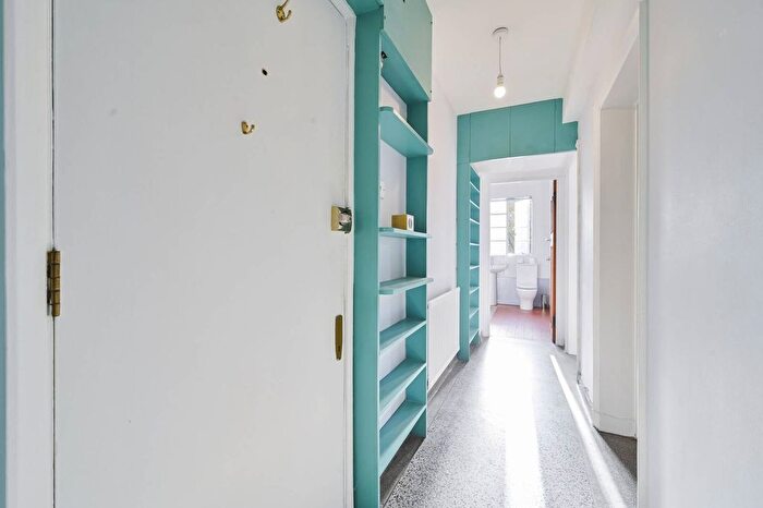 1 Bedroom Flat To Rent In X, Bloomsbury, London, WC1H
