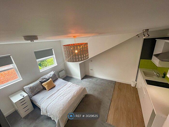 Studio To Rent In Victoria Road South, Southsea, PO5